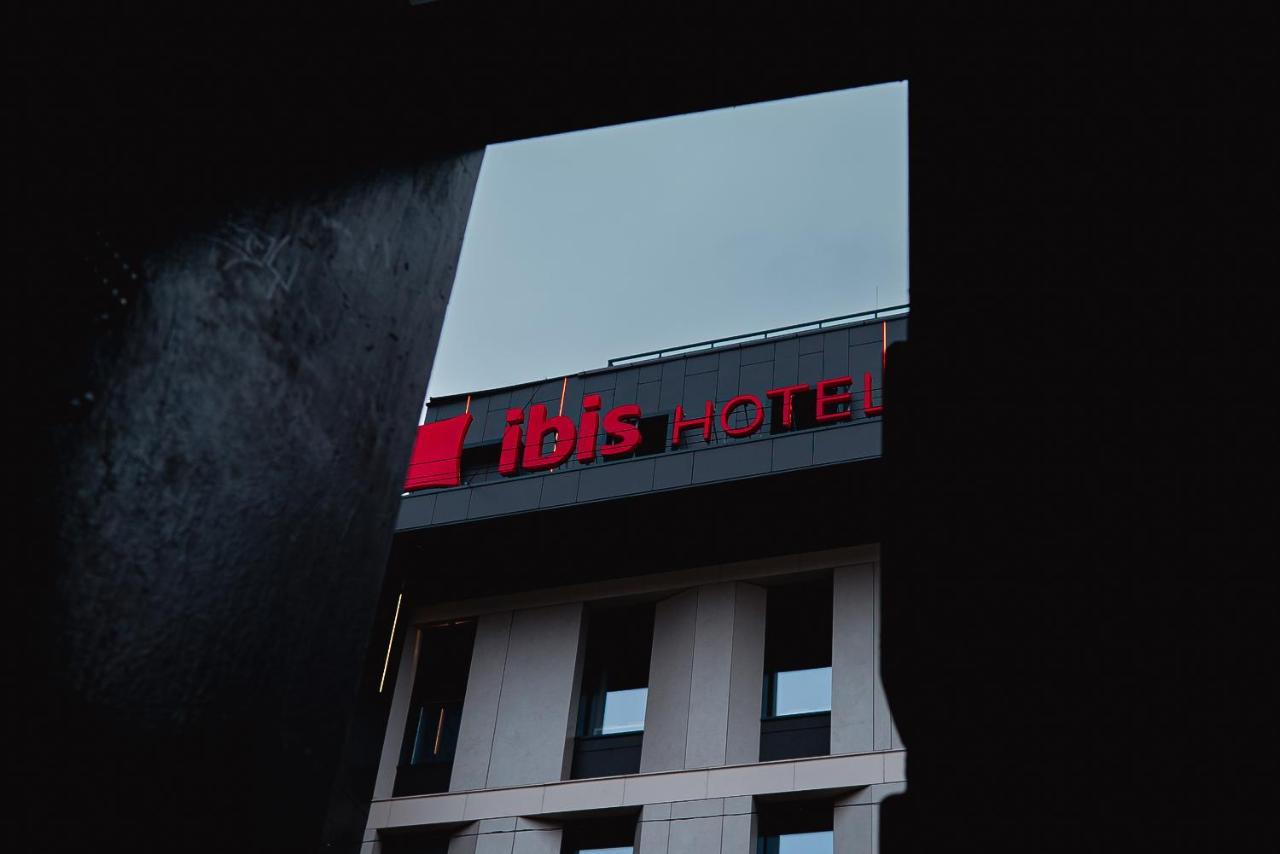 Ibis Lviv Center Hotel Exterior foto