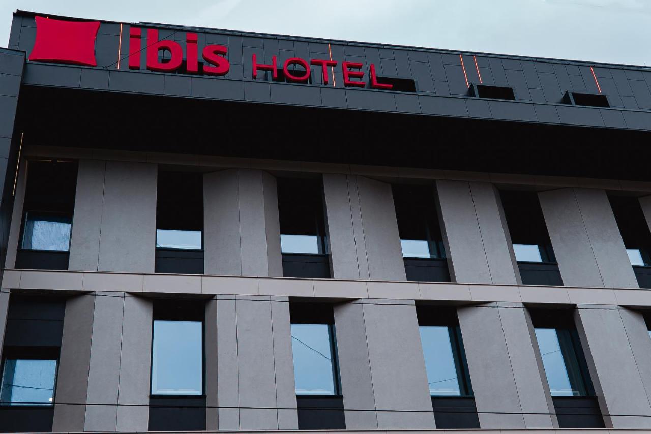 Ibis Lviv Center Hotel Exterior foto